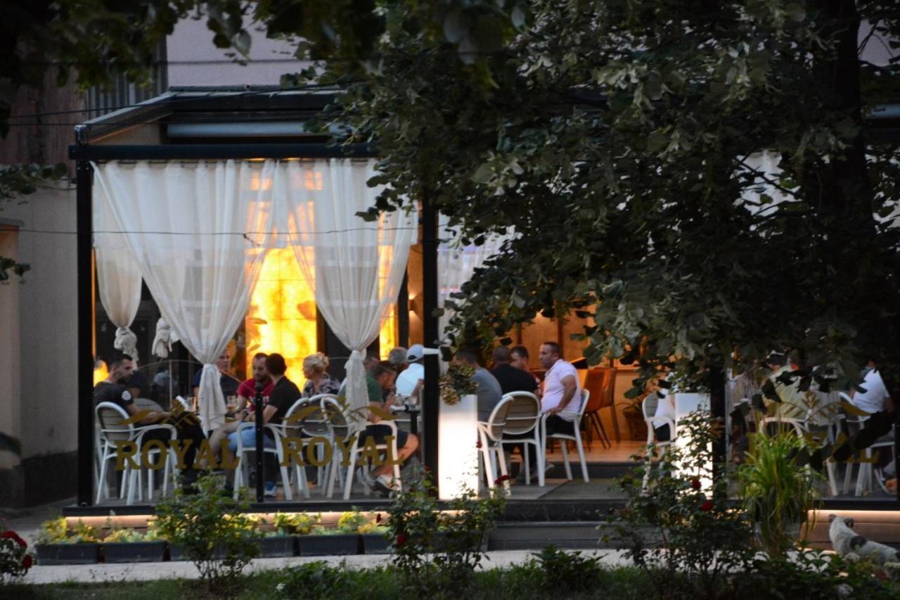 Royal Hotel Peshkopi Albania Exteriör bild